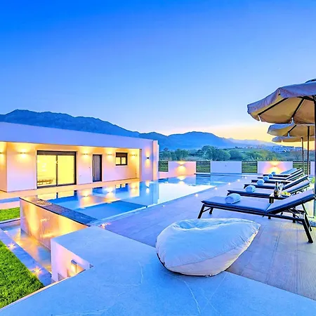 Haus In Georgioupoli Mit Aussenpool Und Atemberaubender Aussicht Сasa de vacaciones *