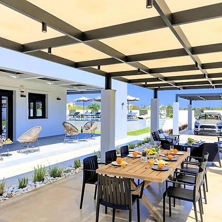 Haus In Georgioupoli Mit Aussenpool Und Atemberaubender Aussicht Paralia Kourna